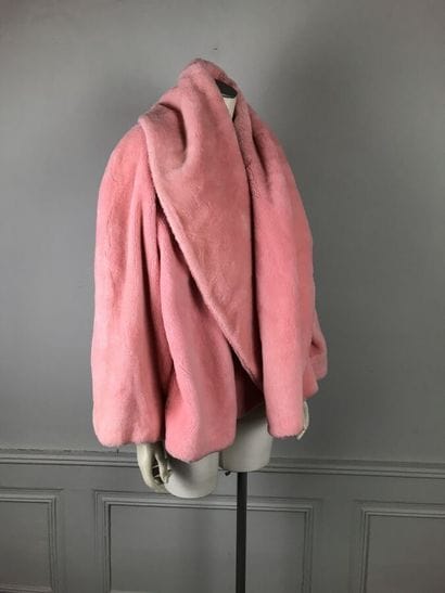 JEAN-REMY DAUMAS

Veste en fausse fourrure...
