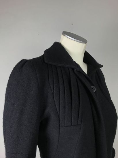 GARDEM Paris

Manteau long en lainage noir,...