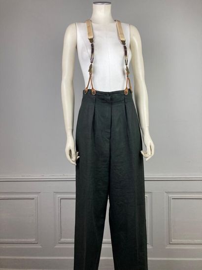 BARBARA BUI

Circa 1990

Pantalon à pinces...