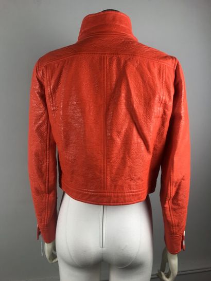 COURREGES

Blouson en vinyle froissé orange,...