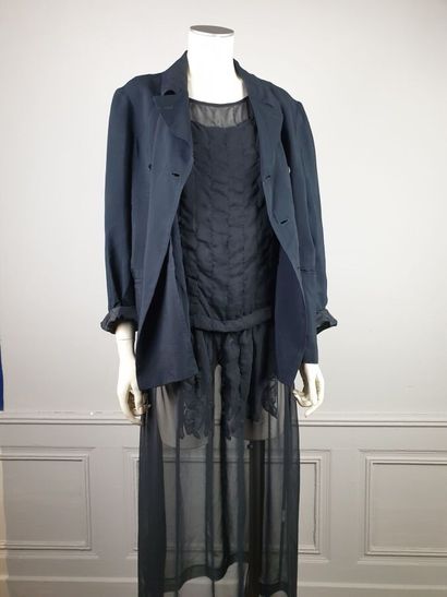 COMME DES GARCONS COMME DES GARCONS

Lot...