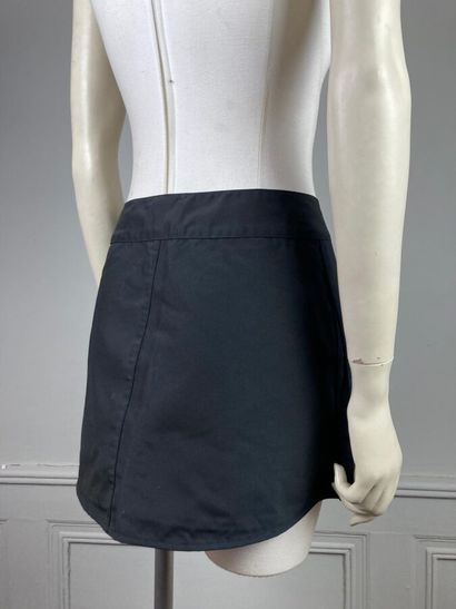 MUGLER Trademark

Circa 1990

Sur jupe en...