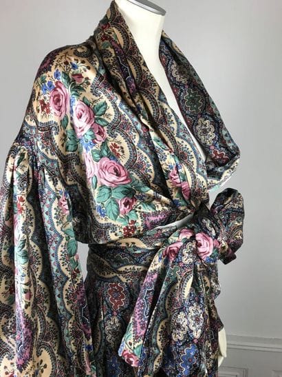 CHRISTIAN LACROIX 

Luxe Paris bolduc portant...