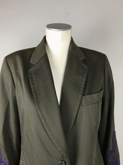 DRIES VAN NOTEN

Ensemble comprenant une...