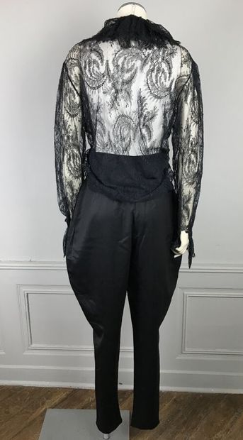 CHANTAL THOMASS

Ensemble composé d'une chemise...