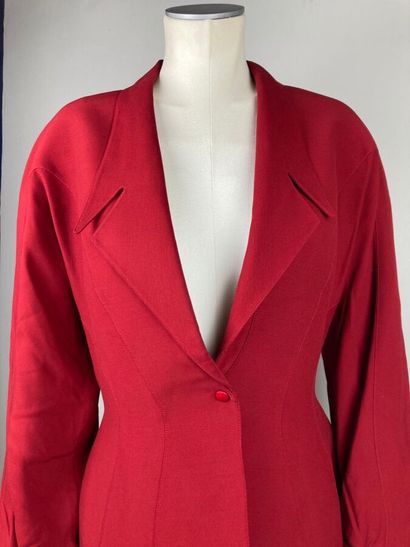 THIERRY MUGLER

Circa 1985

Veste en jersey...