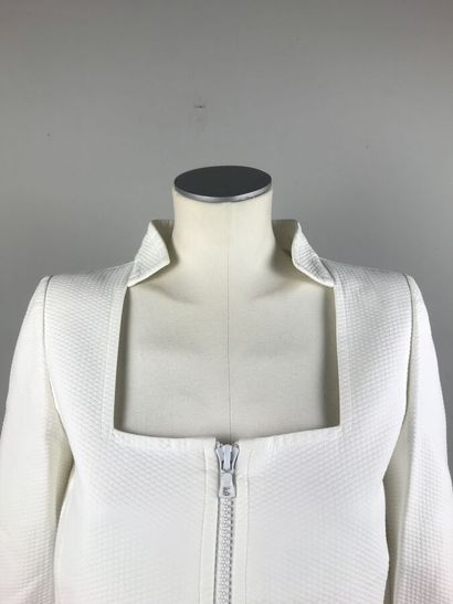 COURREGES

Veste courte en coton nid d'abeilles...