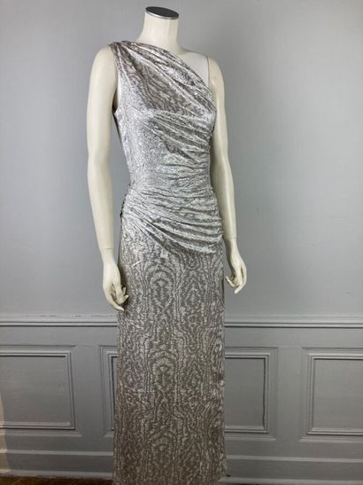 VICKY TIEL 

Circa 1978

Robe longue en lamé...