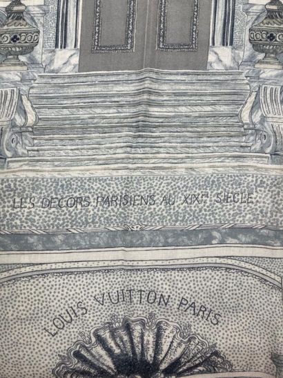 LOUIS VUITTON

Grand châle en étamine de...