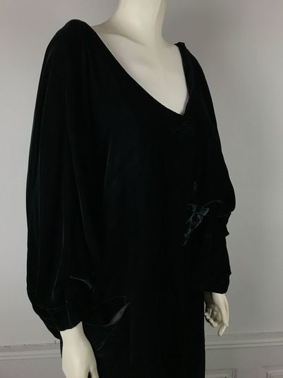 ADELINE ANDRE 

Haute-Couture

Ensemble en...