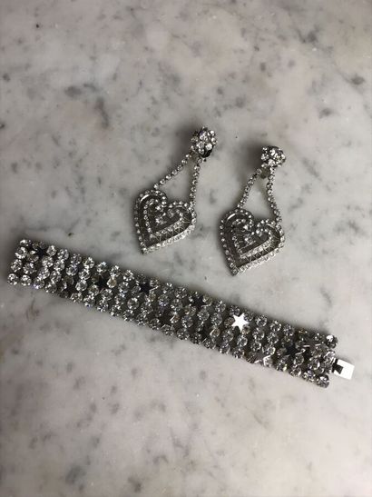 YVES SAINT-LAURENT, unsigned, circa 1980

Lot...
