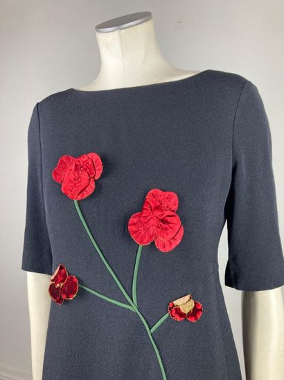 CHEAP AND CHIC By MOSCHINO

Robe en crêpe...