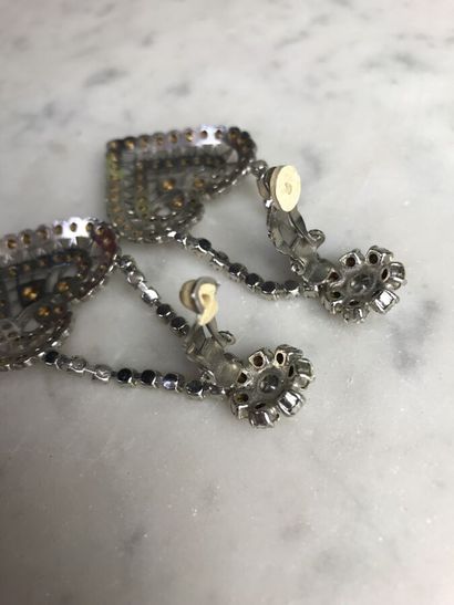 YVES SAINT-LAURENT, unsigned, circa 1980

Lot...