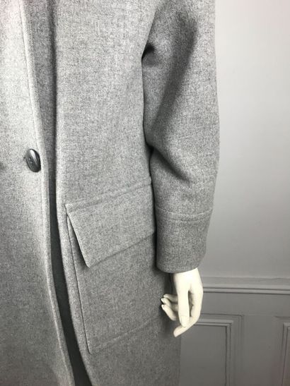 REVILLON

Caban 7/8ème en drap de laine gris...