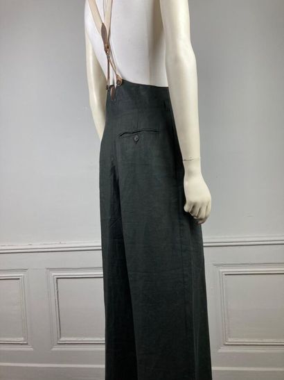 BARBARA BUI

Circa 1990

Pantalon à pinces...