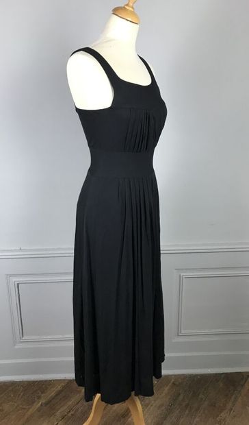 CSANDRA 

Haute Couture

Robe mi-longue en...