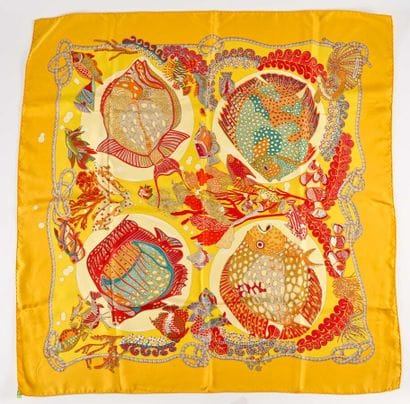 HERMES Paris

Carré en twill de soie imprimé,...