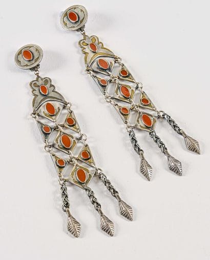 SCOOTER 

Longue paire de pendants d'oreille...
