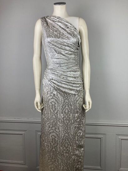 VICKY TIEL 

Circa 1978

Robe longue en lamé...