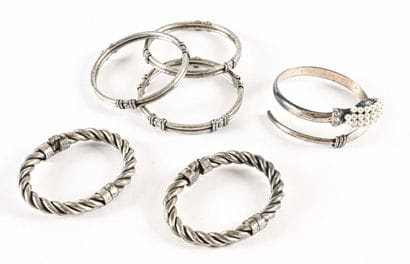 SHARRA PAGANO.

Lot comprenant deux bracelets...
