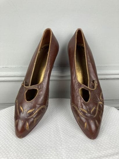 STEPHANE KELIAN

Pair of black leather shoes...