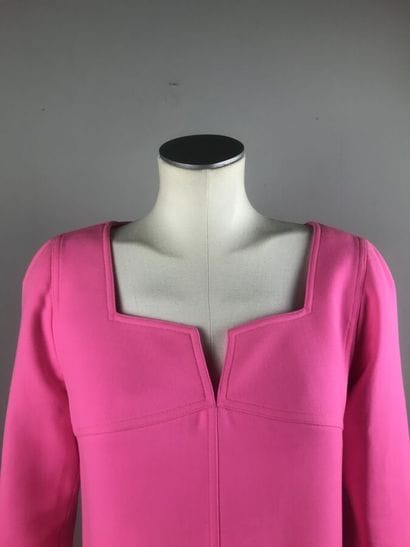 COURREGES 1995

Robe courte en gabardine...