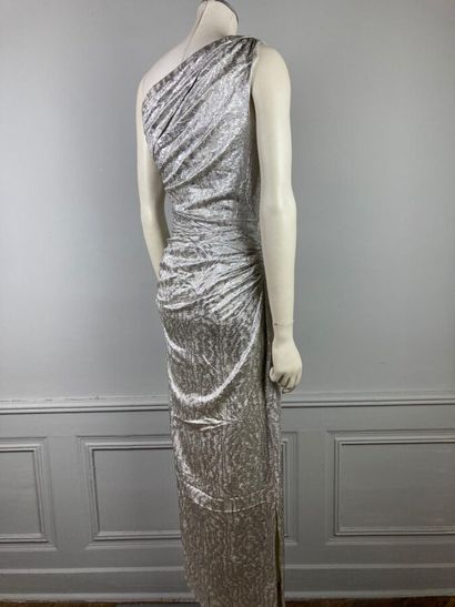 VICKY TIEL 

Circa 1978

Robe longue en lamé...