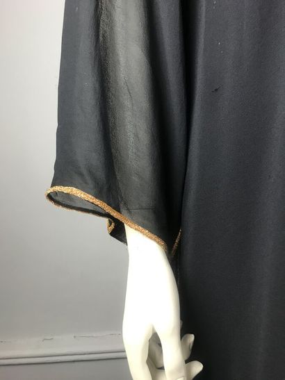 CHLOE

Ensemble en crêpe de soie noir gansé...
