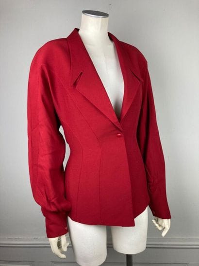 THIERRY MUGLER

Circa 1985

Veste en jersey...