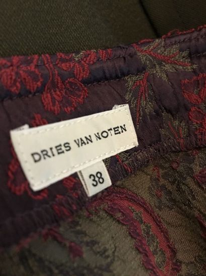 DRIES VAN NOTEN

Ensemble comprenant une...