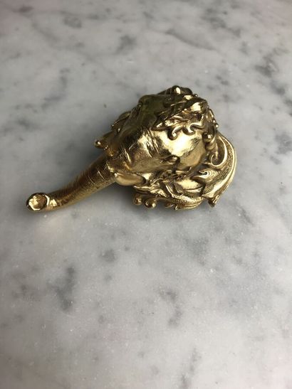 CHRISTIAN DIOR Boutique

Broche pendentif...