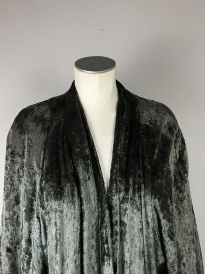 CHLOE by Karl Lagerfeld

Circa 1980

Grey-green...