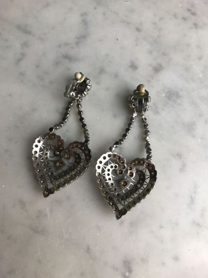 YVES SAINT-LAURENT, unsigned, circa 1980

Lot...