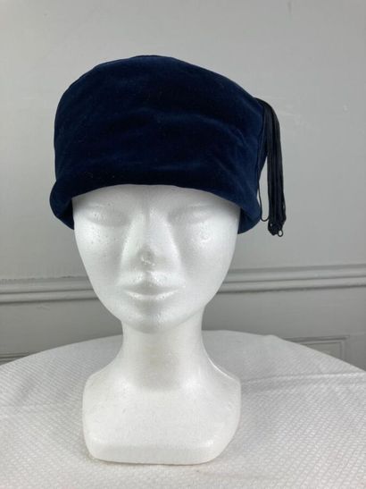 STEPHEN JONES

Navy velvet tarbouche hat...
