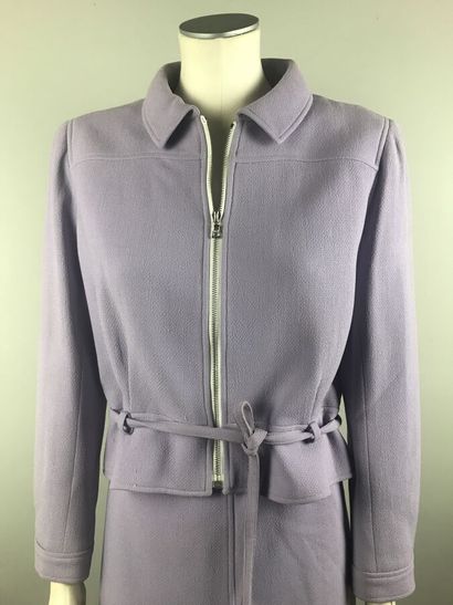 COURREGES

Ensemble en crêpe de laine parme...