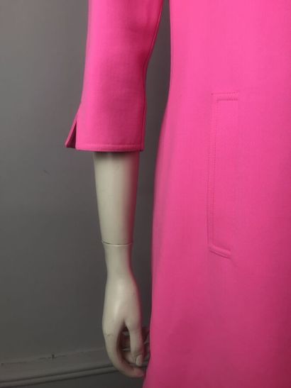 COURREGES 1995

Robe courte en gabardine...