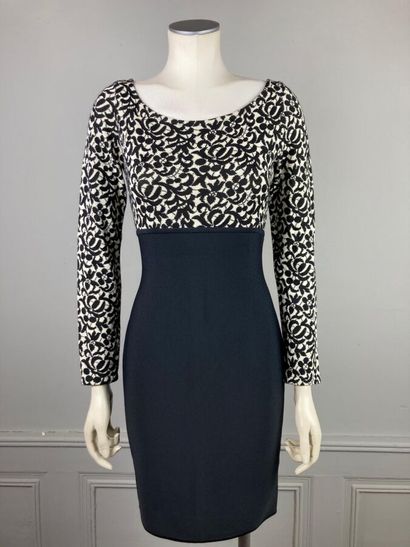HERVE LEGER

Robe en maille près du corps,...