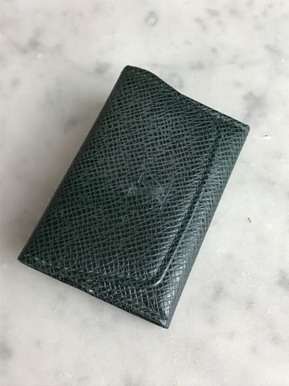 LOUIS VUITTON

Lot including a pair of gilded...