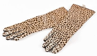 PIUMELLI

Paire de gants mi long en cuir...