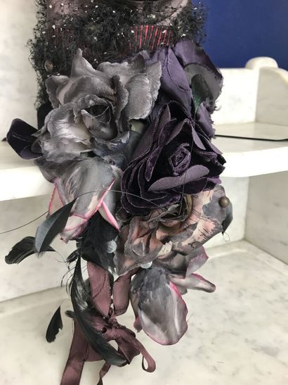 SARAH NAVARRO pour le défilé Martine Sitbon

Lot...