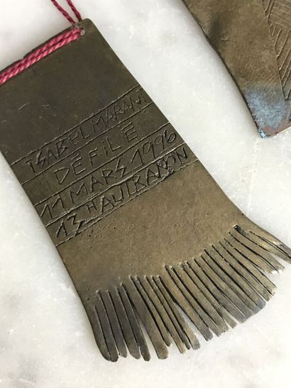 ISABEL MARANT

Lot comprenant deux pendentifs...