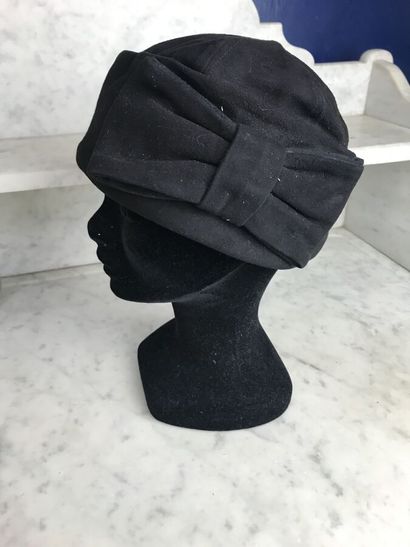 JEAN-CHARLES BROSSEAU

Black suede hat with...