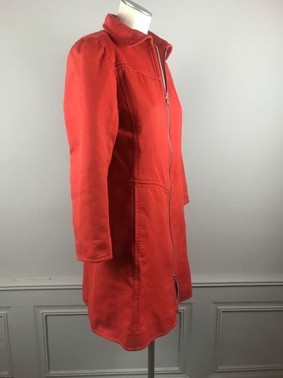 COURREGES

Robe en satin de coton rouge vermillon,...