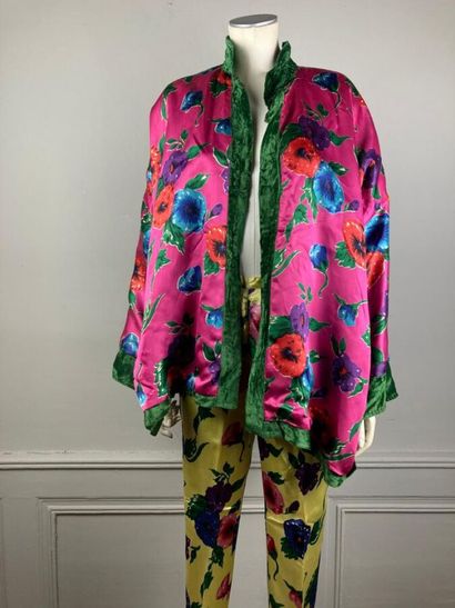 WILLY VAN ROOY

Ensemble comprenant une veste...