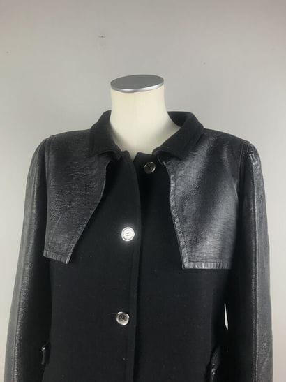 COURREGES

Manteau 7/8ème en drap de laine...