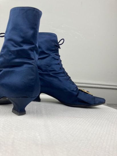 CHRISTIAN LACROIX Ready to wear

Pair of...