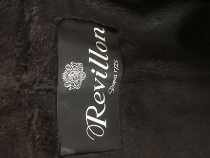 REVILLON

Caban 7/8ème en drap de laine gris...