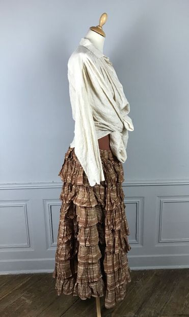 CALLAGHAN

Ensemble comprenant une blouse...