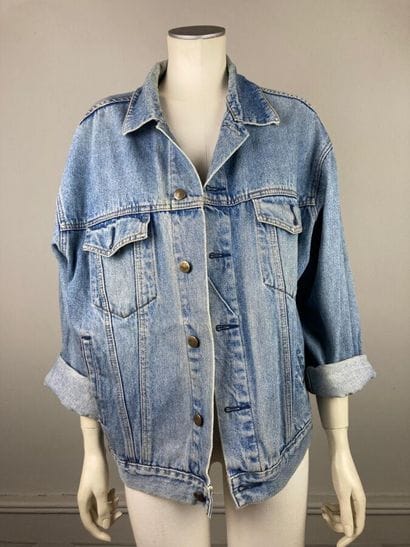 EMEA

Denim jacket with 