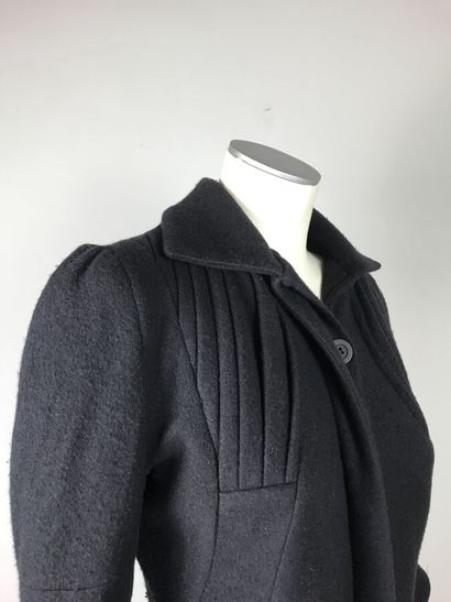 GARDEM Paris

Manteau long en lainage noir,...